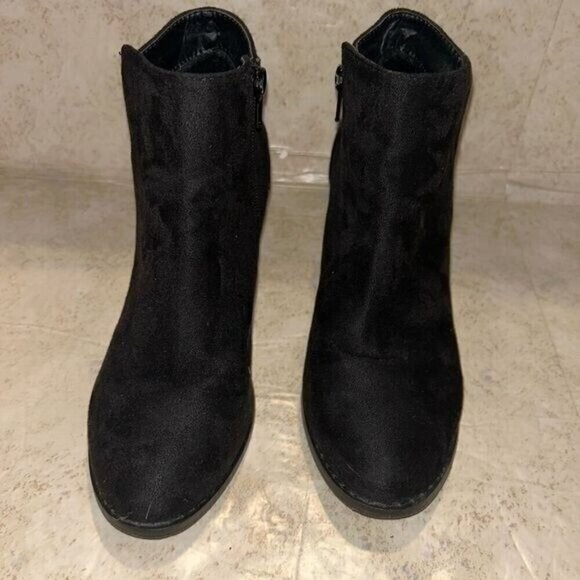 Rue 21 Black Faux Suede Side Zipped Ankle Heeled Punk Rock Booties Size 6 - Picture 4 of 8